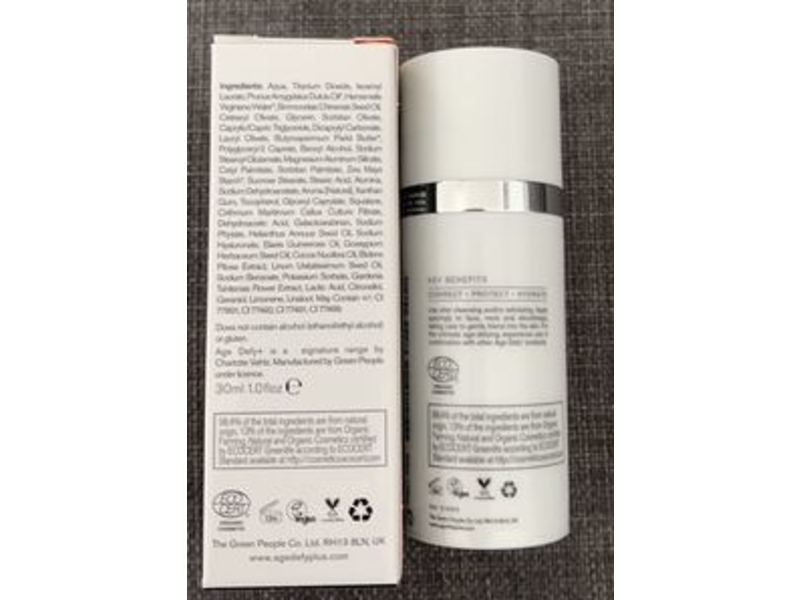 Green People Cha Vohtz Age Defy+ Tinted Moisturiser, SPF 15, Creme Light, 30 ml