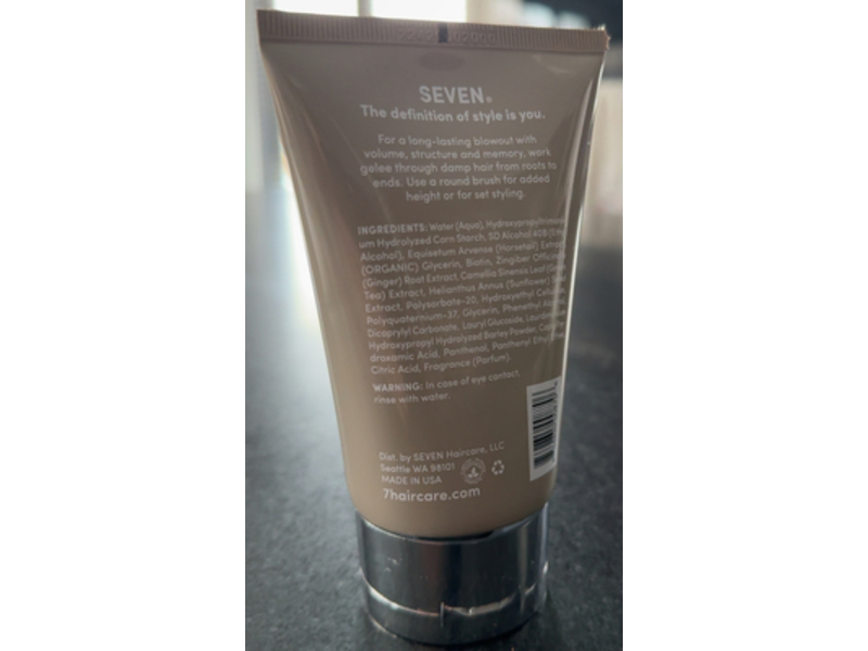 Seven Satara Shape Gelee, 4 fl oz/133 mL