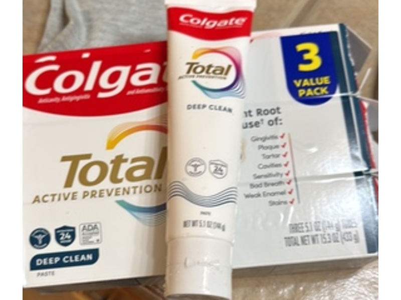 Colgate Total Active Prevention Deep Clean Toothpaste, 5.1 fl oz/144 g, Pack Of 3