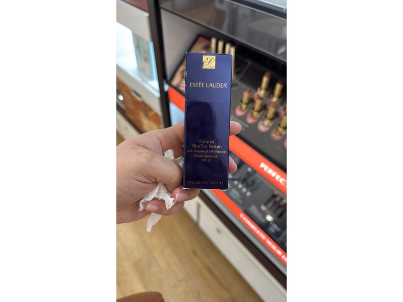 Estee Lauder Futurist Soft Touch Brightening Skincare Concealer, 1N Light, 2 fl oz/6 mL