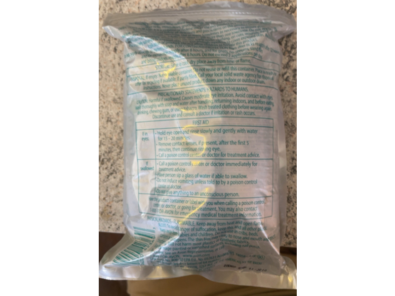 Avon Bug Guard Plus Picaridin Insect Repellent Towelettes, Vitamin E & Aloe, 8 Count