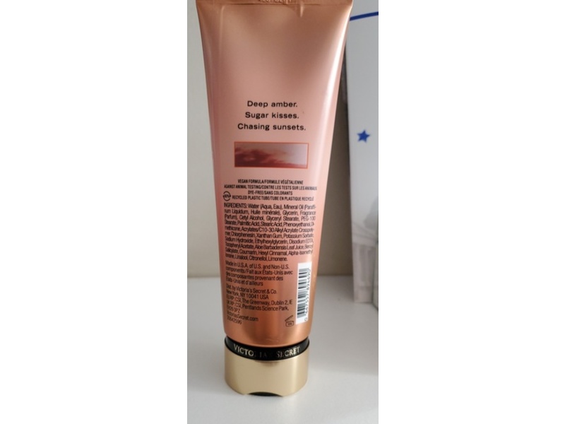 Victoria's Secret Fragrance Lotion, Amber Romance, 8 oz/236 mL