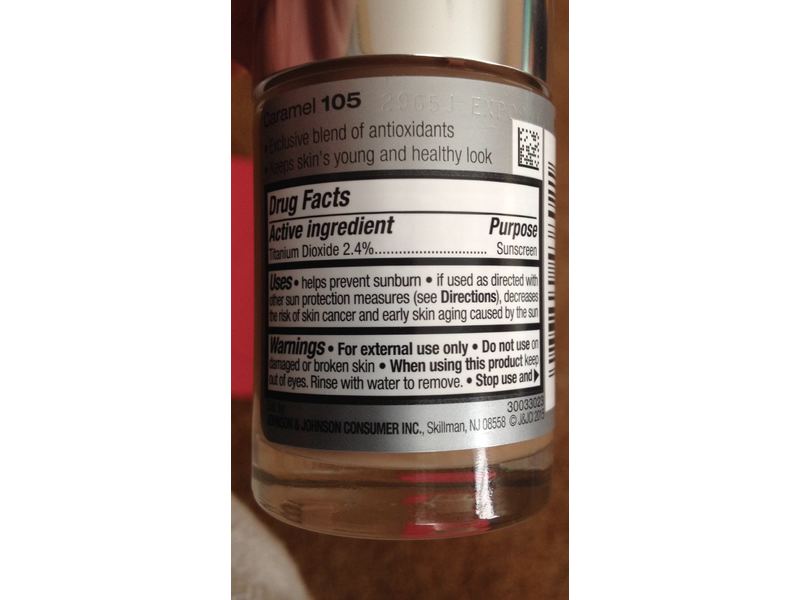 Neutrogena Healthy Skin Liquid Makeup, SPF 20, 105 Caramel, 1 fl oz/30 mL