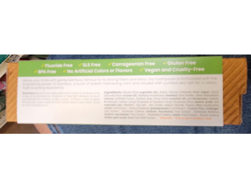 Himalaya Whitening Antiplaque Toothpaste, Mint, Bamboo + Sea Salt, Mint, 4 oz/113 g