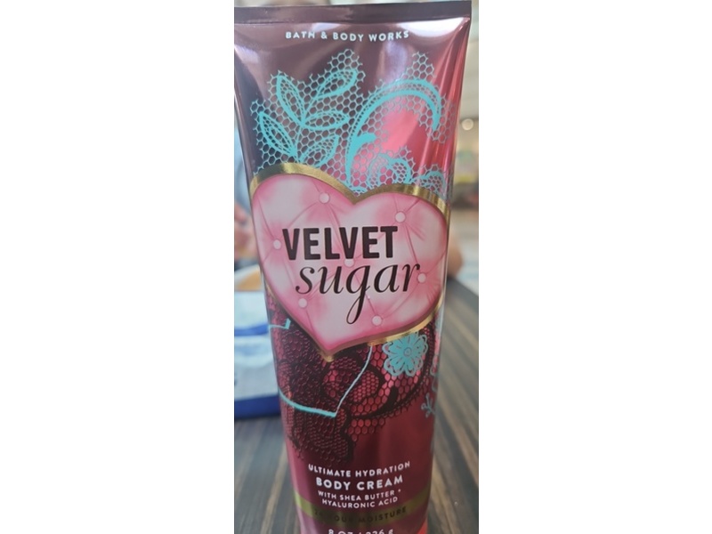 Bath And Body Works Ultimate Hydration Body Cream, Velvet Sugar, 8 fl oz/226 g
