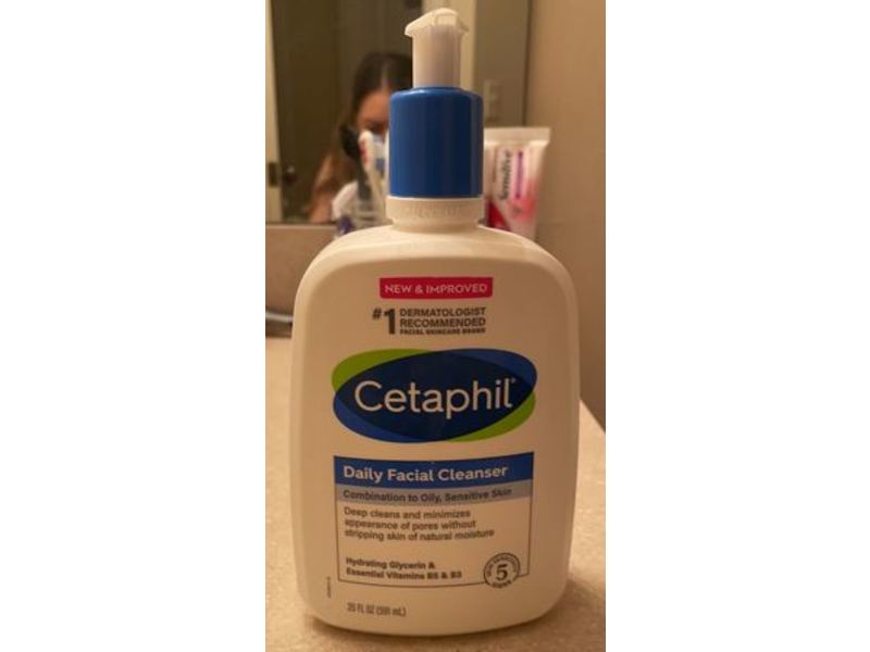 Cetaphil Daily Facial Cleanser, Sensitive Skin, 20 fl oz/591 mL