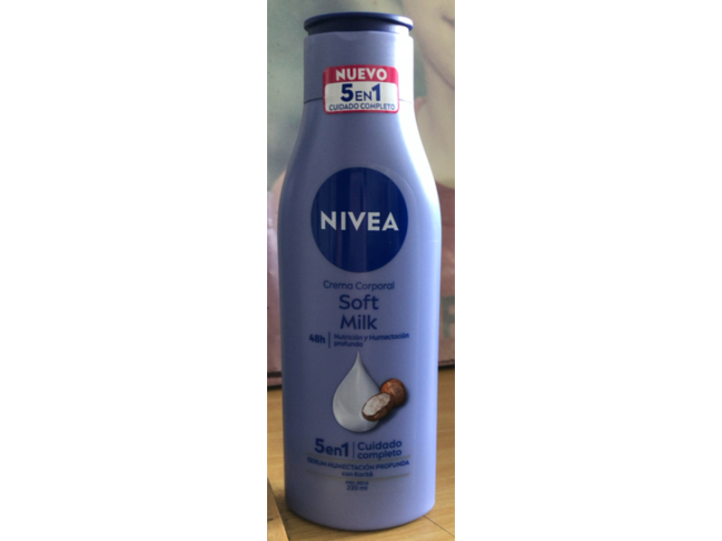 Nivea Soft Milk, 220 mL