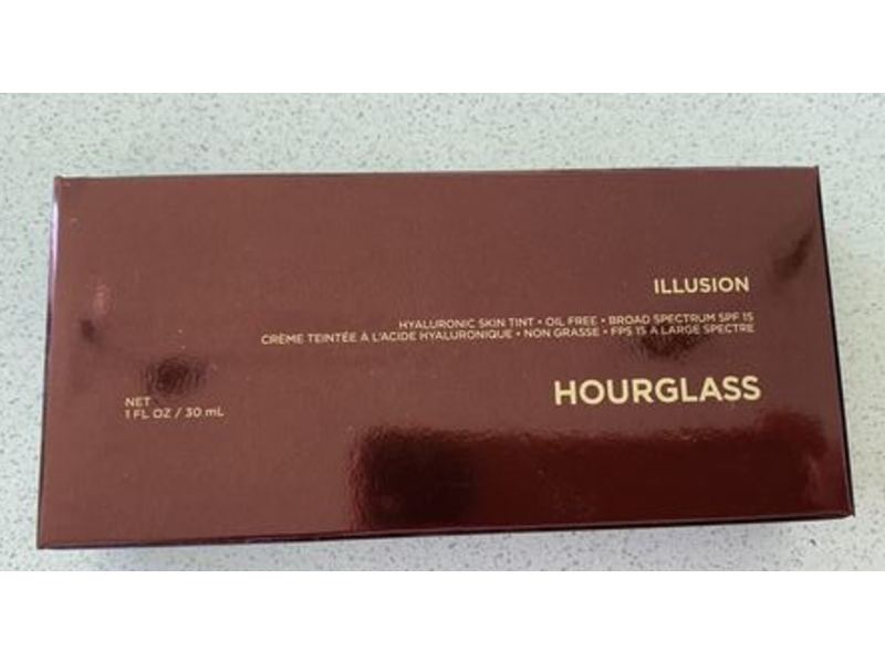 Hourglass Illusion Hyaluronic Skin Tint, SPF 15, Beige, 1 fl oz/30 mL