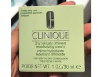 Clinique Dramatically Different Moisturizing Cream, 1 oz/30 mL - thumbnail 2