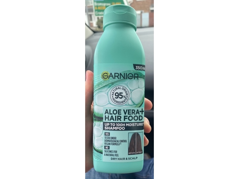 Garnier Moisture Shampoo, Aloe Vera + Hair Food, 350 mL
