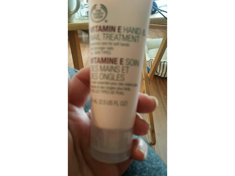 The Body Shop Hand & Nail Treatment, Vitamin E, 2.5 fl oz/75 mL