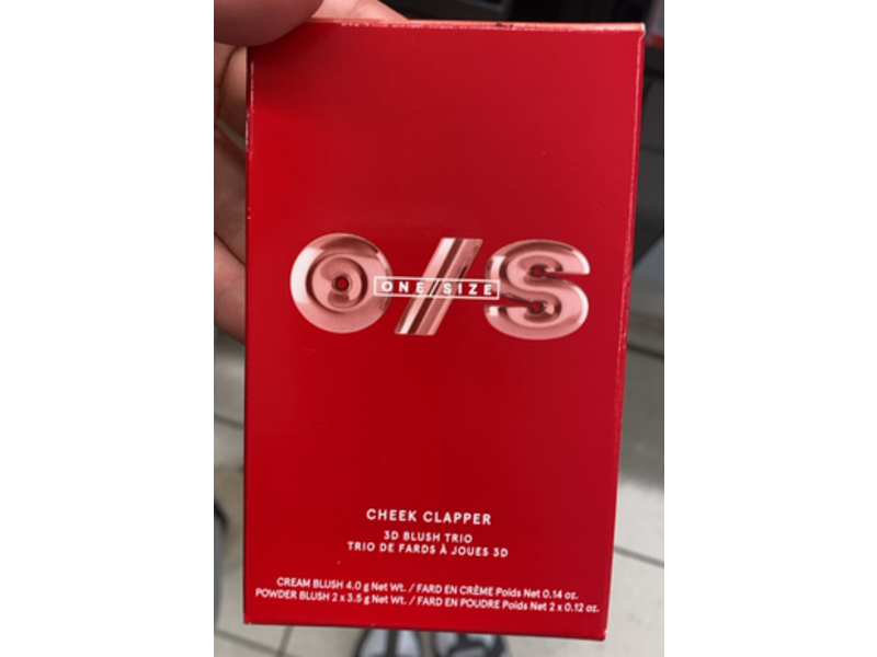 One / Size 3D Blush Trio Cheek Clapper, Vary That