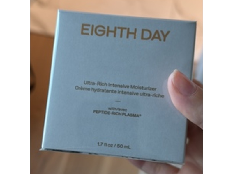Eight Day Ultra-Rich Moisturizer, 1.7 fl oz/50 mL