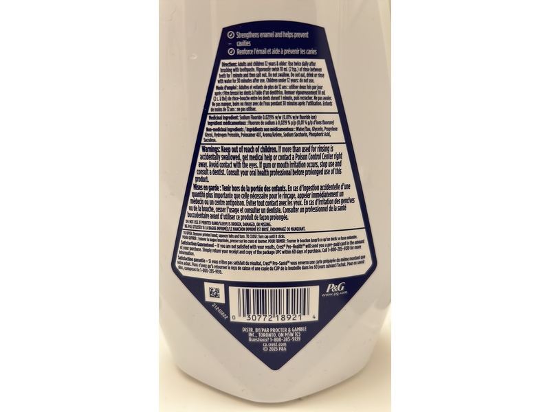 Crest 3D White Peroxide Whitening Blanchiment Anticavity Fluoride Mouthwash, 946 mL