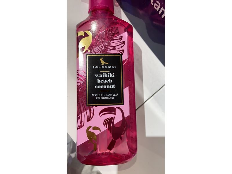 Bath & Body Works Waikiki Beach Coconut, Gentle Gel Hand Soap, 8 fl oz / 236 ml