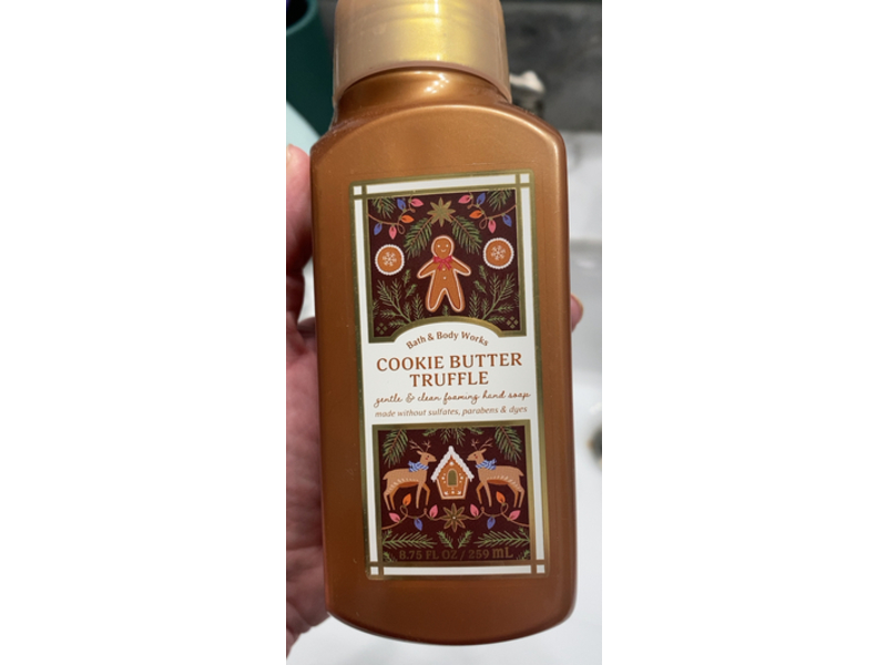 Bath & Body Works Gentle & Clean Foaming Hand Soap, Cookie Butter Truffle, 8.75 fl oz/259 mL