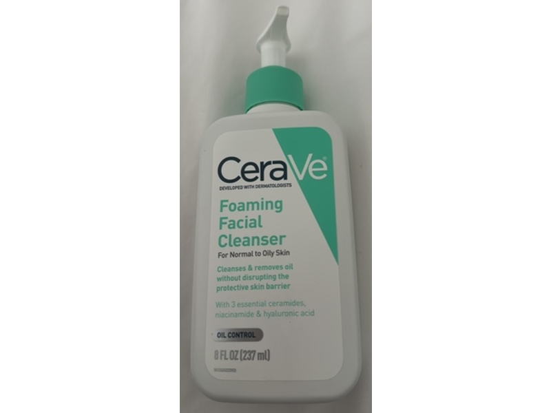CeraVe Foaming Cleanser, 8 fl oz/237 mL
