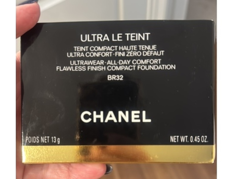 Chanel Ultra Le Teint Compact, BR32, 0.45 oz/13 g