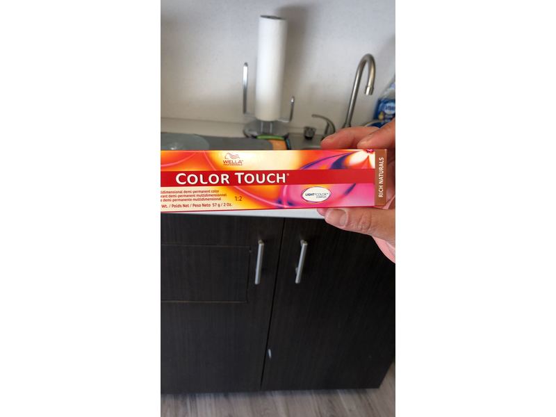 Wella Color Touch 9/16 (Very Light Blonde/Ash Violet), 2 oz