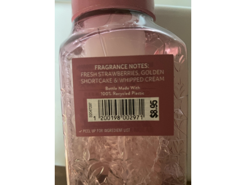 Bath&Body Works Gentle&Clean Foaming Hand Soap, Strawberry Poundcake, 8.75 fl oz/259 mL