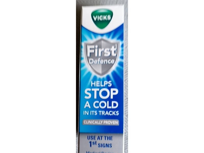 Vicks First Defence Nasal Spray, 15 mL