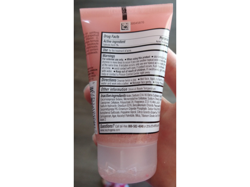 Neutrogena Oil-Free Acne Wash Foaming Scrub, Pink Grapefruit, 2 fl oz/59 mL