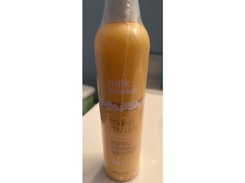 milk_shake Make My Day Shampoo, 10.1 fl oz/300 mL