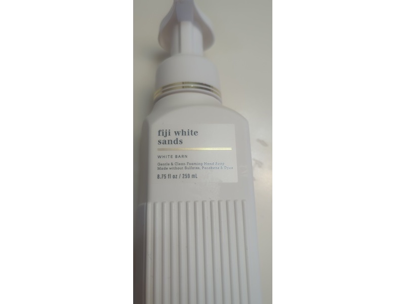 Bath & Body Works White Barn Gentle & Clean Foaming Hand Soap, Fiji White Sands, 8.75 fl oz/259 mL