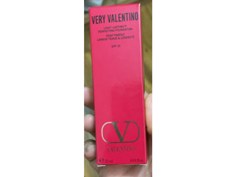 Valentino Light-Lasting Perfecting Foundation, SPF 25, Deep Neutra 2, 0.84 fl oz/25 mL