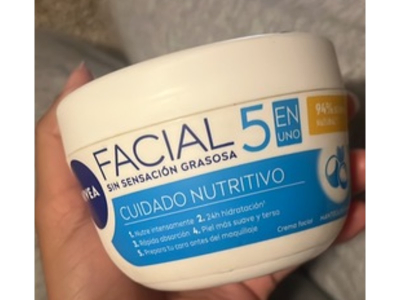 Nivea 5-In-1 Moisturizing Face Cream, 200 mL