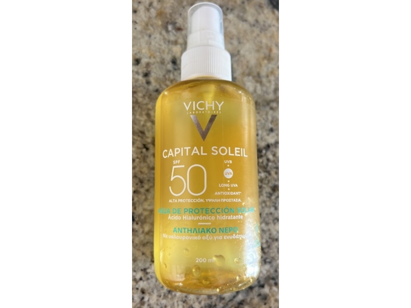 Vichy Laboratoires Capital Soleil Hydrating Solar Protective Spray, SPF 50, 200 mL
