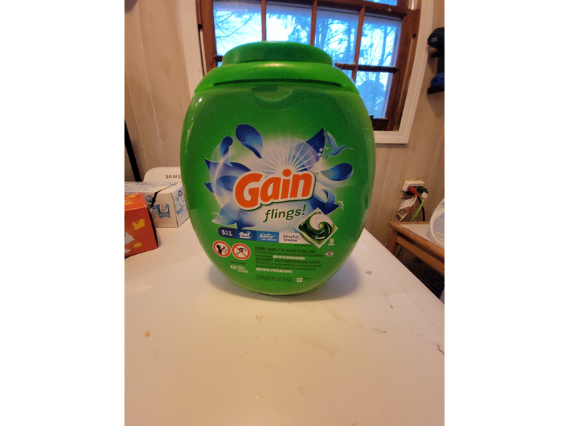 Gain flings! Liquid Laundry Detergent Pacs, Blissful Breeze, 96 Count