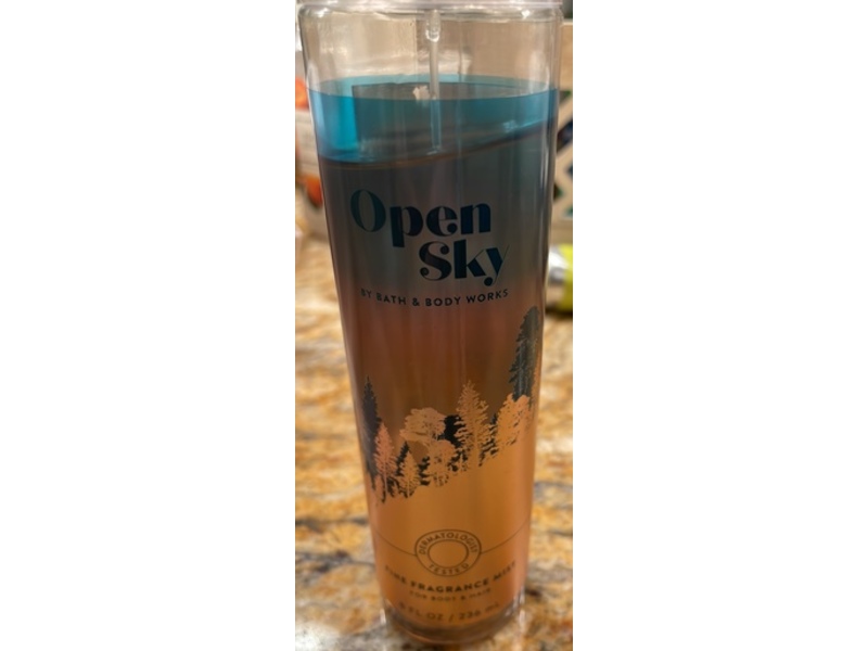Bath & Body Works Fine Fragrance Mist, Open Sky, 8 fl oz/236 mL.
