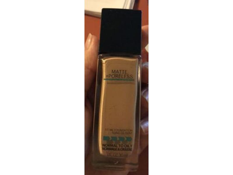 Maybelline New York Matte+Poreless Fit Me Foundation, Rich Tan, 1 fl oz/30 ml