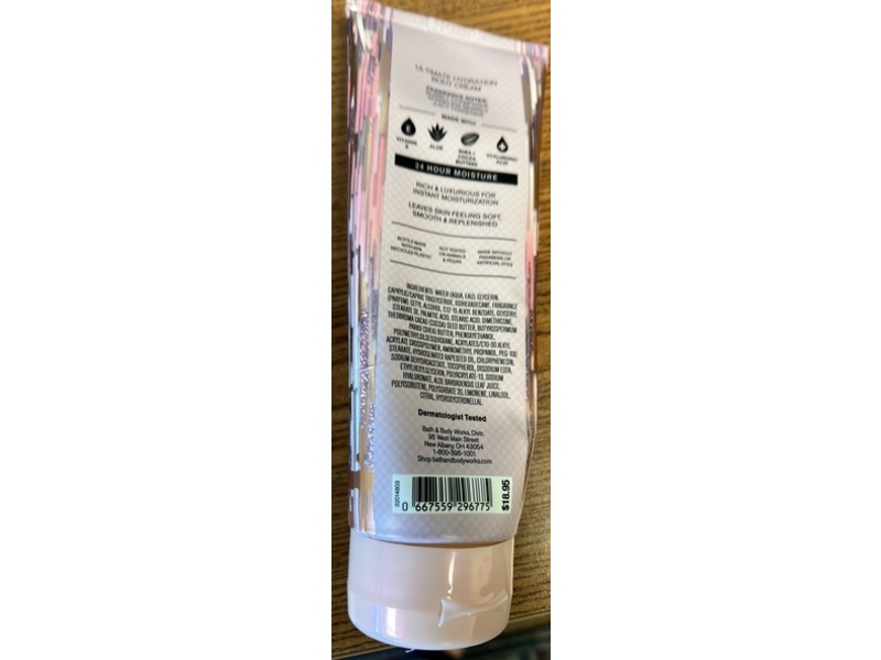 Bath & Body Works Ultimate Hydration Body Cream, Champagne Toast, 8 oz/ 226 g