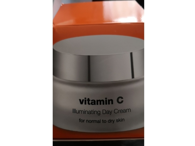 Chic Cosmetic Illuminating Day Cream, Vitamin C