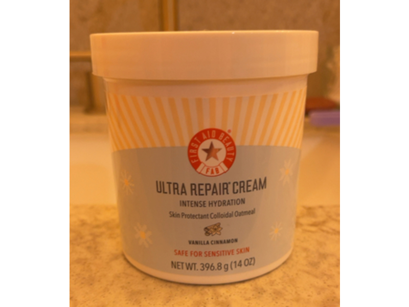 First Aid Beauty Intense Hydration Ultra Repair Cream, Vanilla Cinnamon, 14 oz/396.8 g
