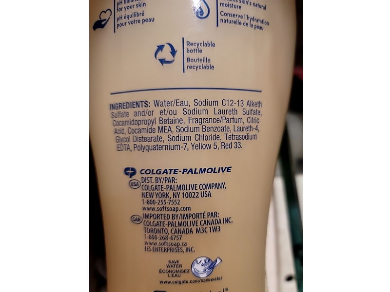 SoftSoap Holiday Cookie Moisturizing Body Wash, Warm Vanilla Scent, 20 fl oz/591 mL