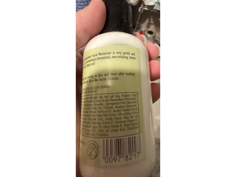 Trader Joe's Nourish Antioxidant Facial Moisturizer, 6 fl oz/177 mL