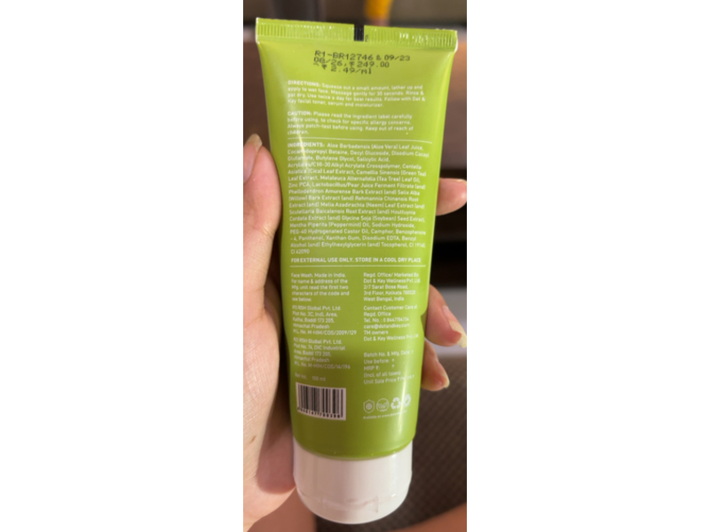 Dot & Key Cica Calming Blemish Clearing Face Wash, Salicylic & Green Tea, 100 mL