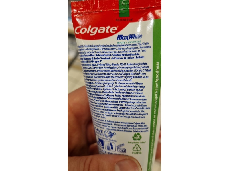 Colgate Max White Crystals Toothpaste, Crystal Mint, 75 mL