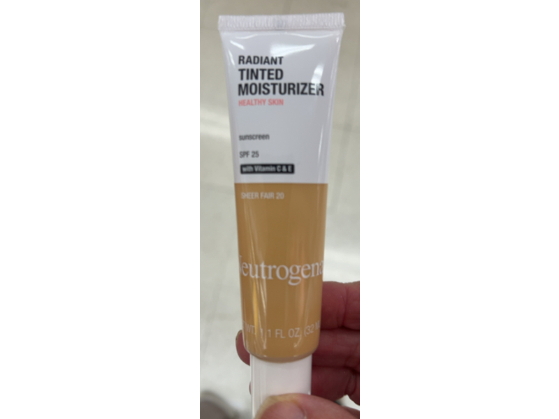 Neutrogena Radiant Tinted Moisturizer, SPF 25, Sheer Fair (20), 1.1 fl oz/32 fl oz
