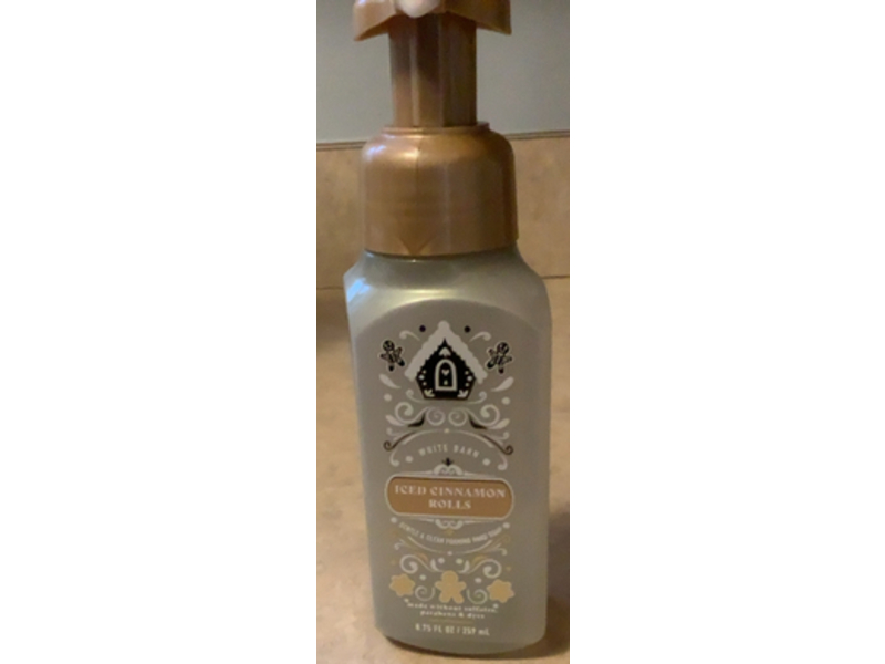 Bath & Body Works Rolls Foaming Hand Soap, Iced Cinnamon, 8.75 fl oz/259 mL