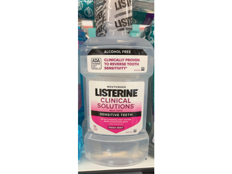 Listerine Clinical Solutions Sensitive Teeth Mouthwash, Fresh Mint, 500 mL