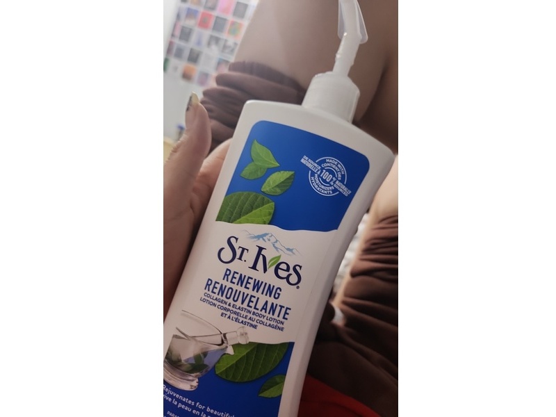 St. Ives Renewing Renouvelante Body Lotion, 600 mL