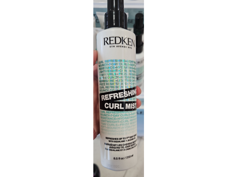 Redken Refreshing Curl Mist, Squalane + Jojoba Oil, 8.45 fl oz/250 mL