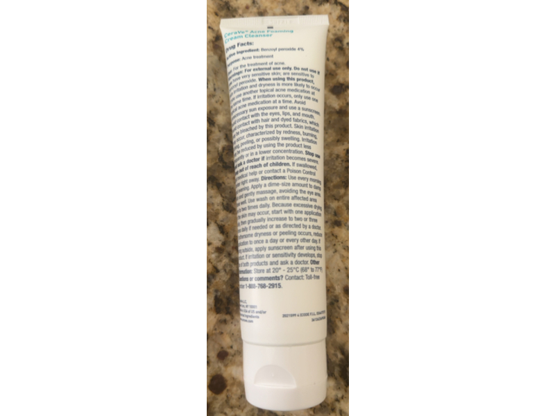 CeraVe Acne Foaming Cream Cleanser,5 fl oz/150 mL