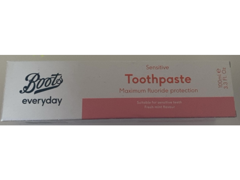 Boots Everyday Sensitive Toothpaste, Fresh Mint Flavour, 3.3 fl oz/100 mL