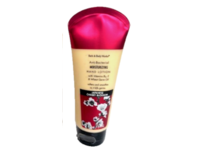 Bath & Body Works Anti-Bacterial Moisturizing Hand Lotion, Vitamins B5, E & Wheat Grem Oil, Japanese Cherry Blossom, 2 fl oz/59 mL - Image 2