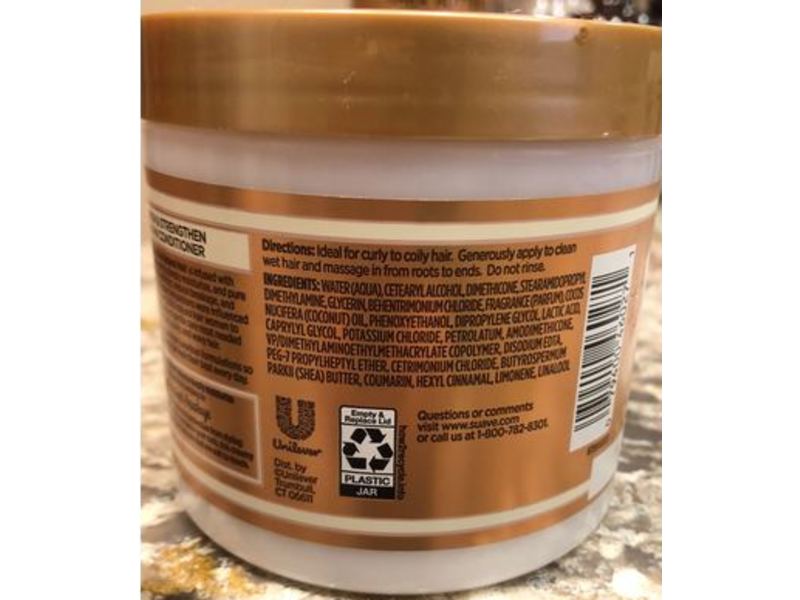 Suave Professionals Leave-In Conditioner, Natural Shea Butter & Coconut Oil, 13.5 fl oz/400 mL